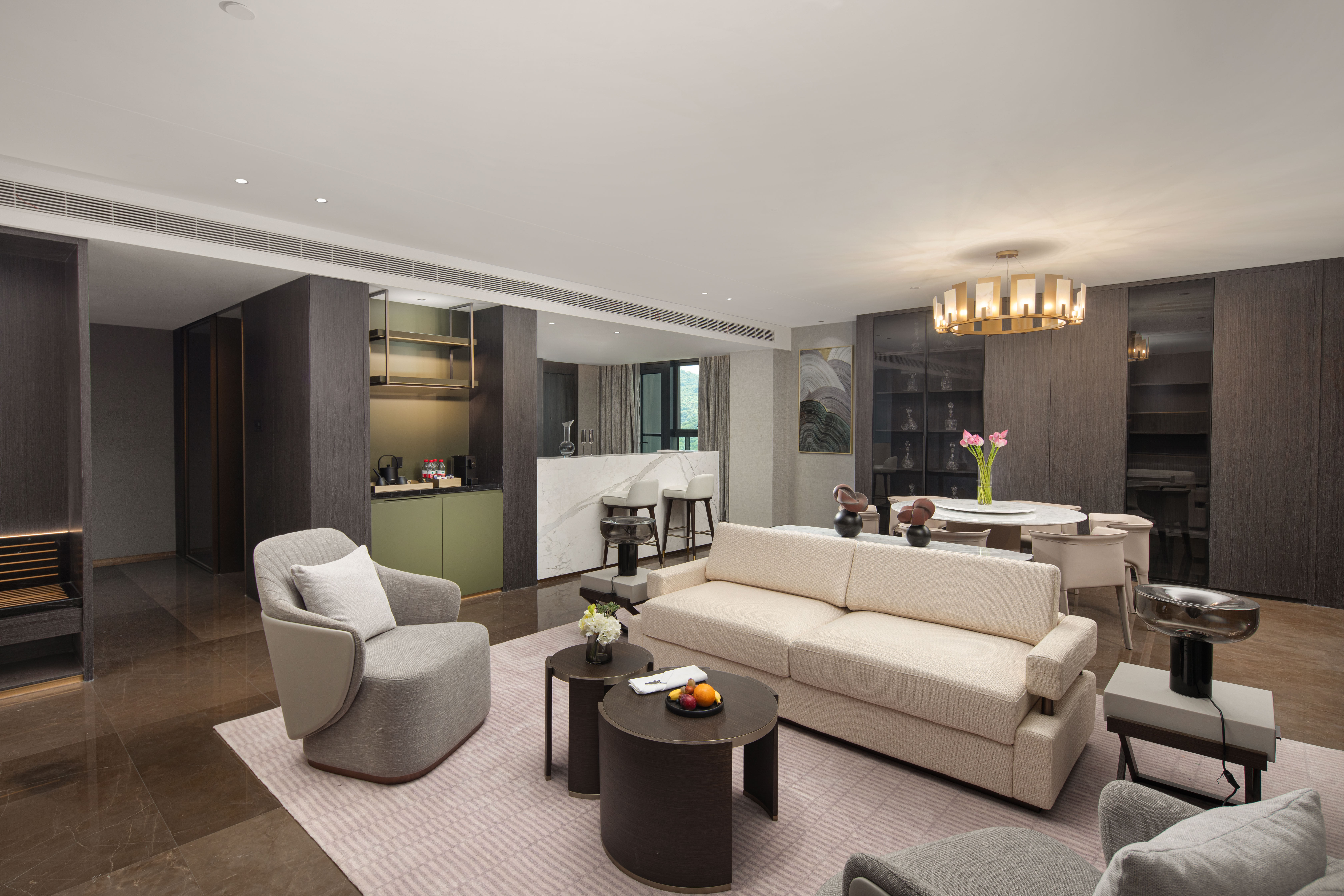 Guest room at the Wyndham Taizhou West in Taizhou, Other than US/Canada