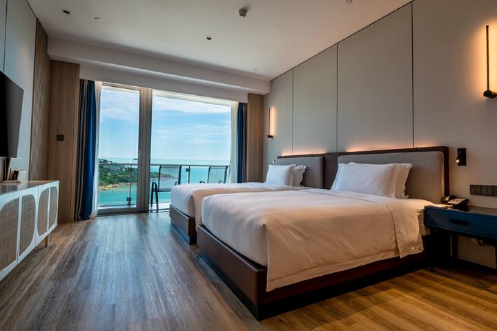 Guest room at the Wyndham Wenzhou Cangnan Resort in Wenzhou, Other than US/Canada