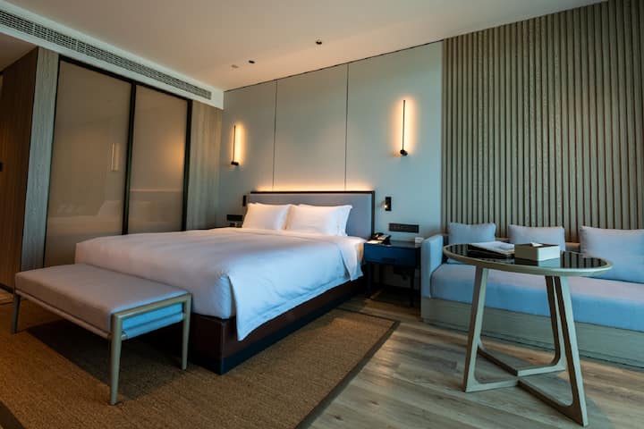 Guest room at the Wyndham Wenzhou Cangnan Resort in Wenzhou, Other than US/Canada