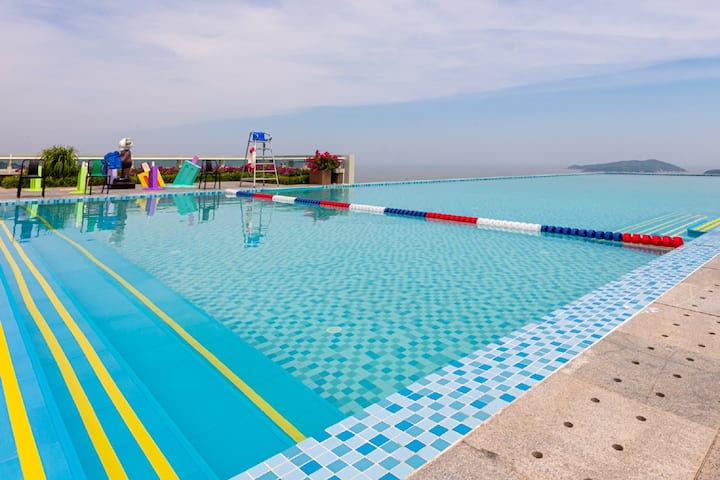 Pool at the Wyndham Wenzhou Cangnan Resort in Wenzhou, Other than US/Canada