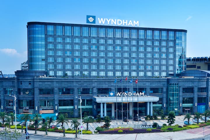 Exterior of Wyndham Wenzhou hotel in Wenzhou, Other than US/Canada