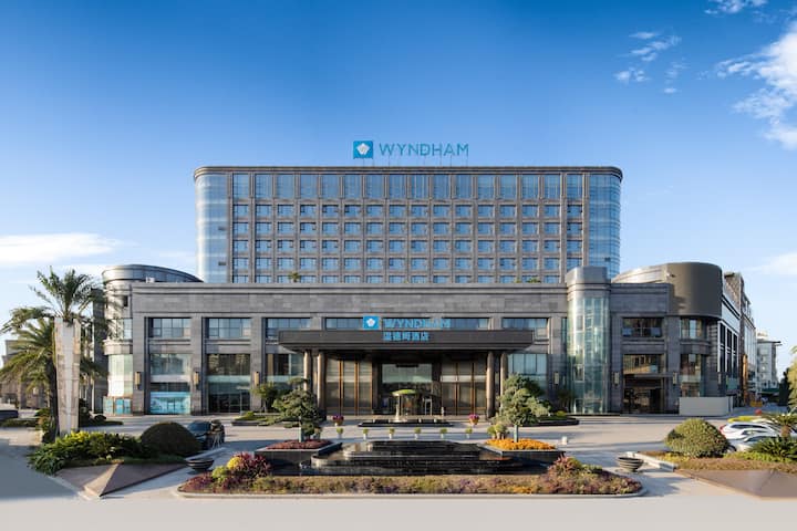 Exterior of Wyndham Wenzhou hotel in Wenzhou, Other than US/Canada