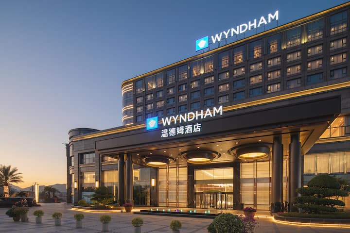 Exterior of Wyndham Wenzhou hotel in Wenzhou, Other than US/Canada