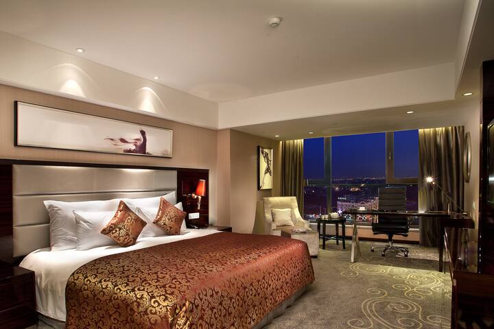 Guest room at the Wyndham Wenzhou in Wenzhou, Other than US/Canada