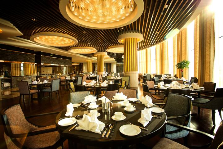 Wyndham Urumqi North restaurant main dining in Wujiaqu, Other than US/Canada