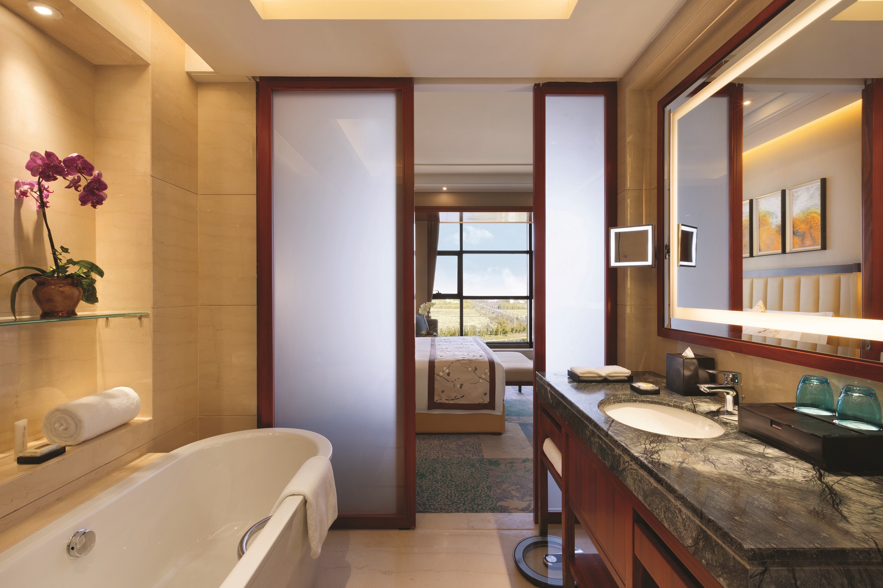 Guest room bath at the Wyndham Urumqi North in Wujiaqu, Other than US/Canada