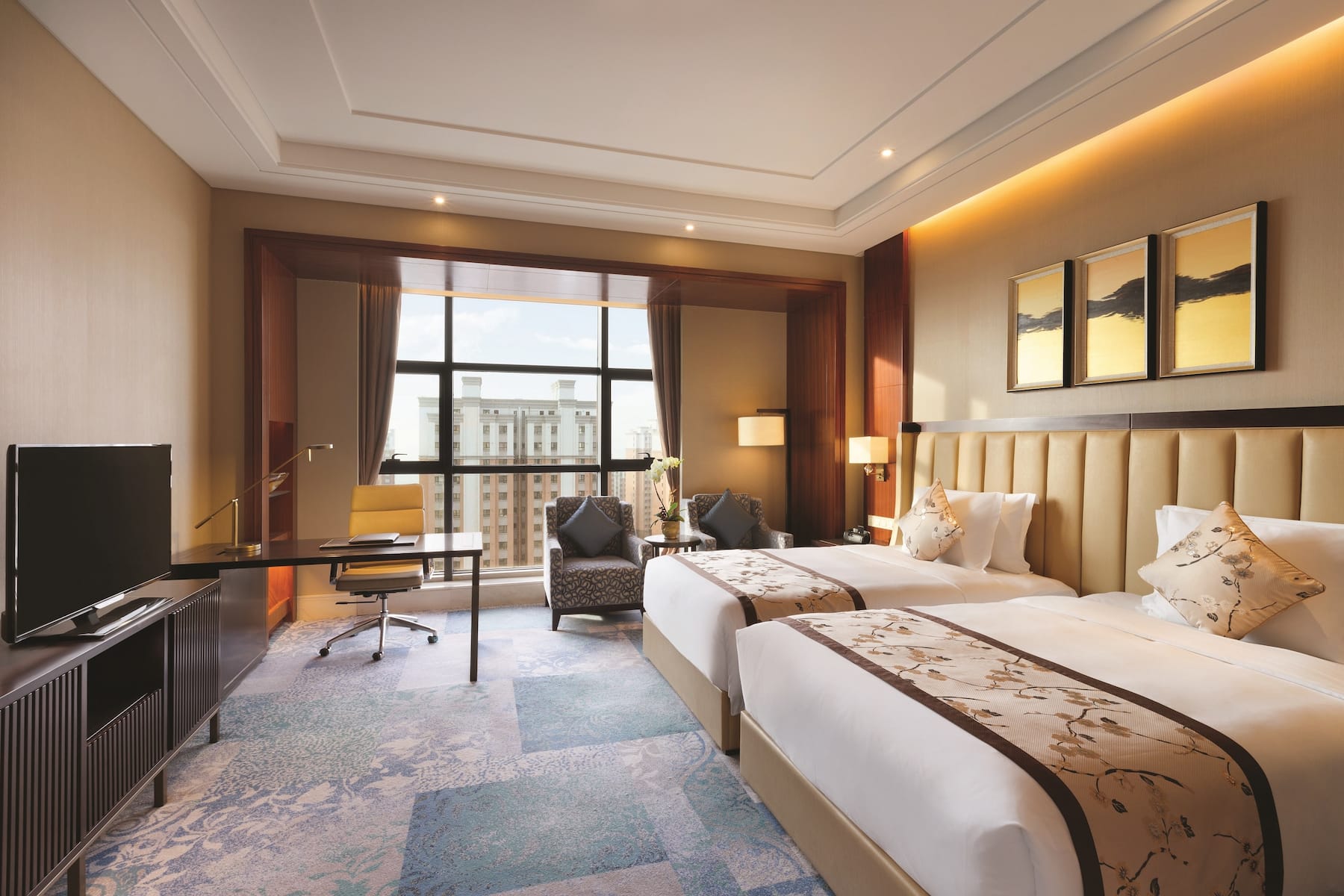 Double bed guest room at the Wyndham Urumqi North in Wujiaqu, Other than US/Canada