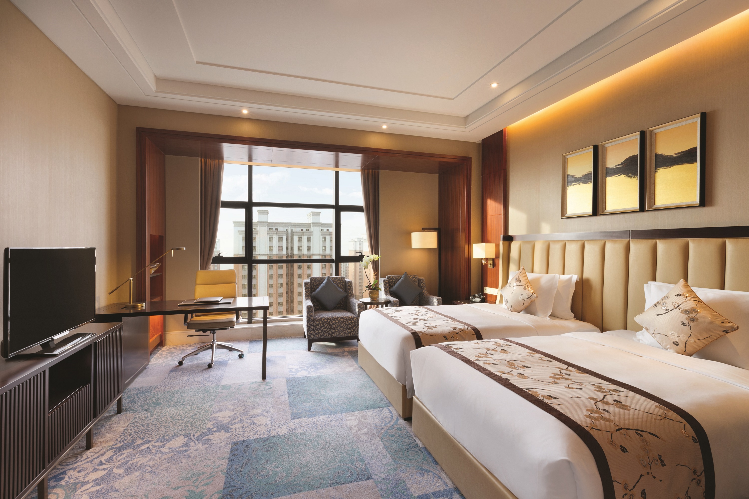 Double bed guest room at the Wyndham Urumqi North in Wujiaqu, Other than US/Canada
