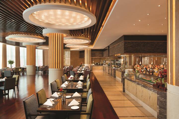 Wyndham Urumqi North restaurant buffet in Wujiaqu, Other than US/Canada