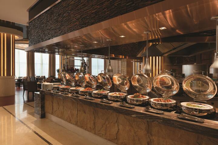 Wyndham Urumqi North restaurant buffet in Wujiaqu, Other than US/Canada