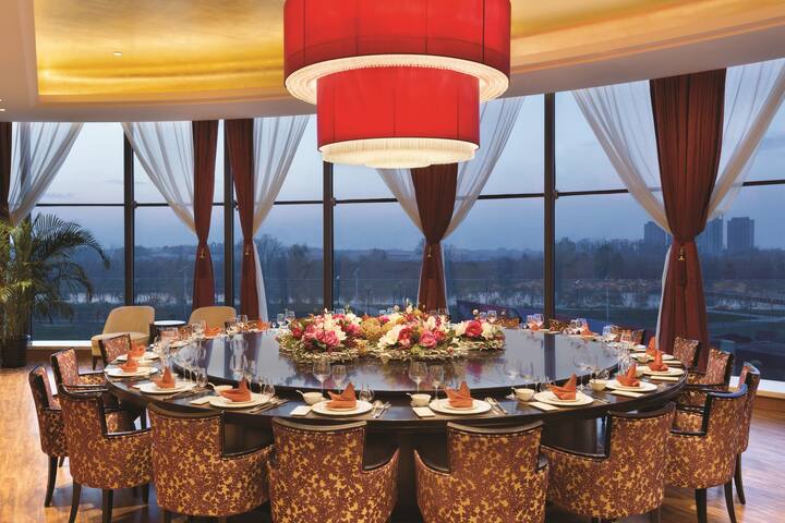 Wyndham Urumqi North restaurant private dining area in Wujiaqu, Other than US/Canada