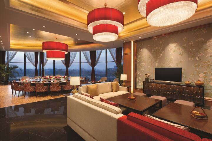 Wyndham Urumqi North restaurant private dining area in Wujiaqu, Other than US/Canada