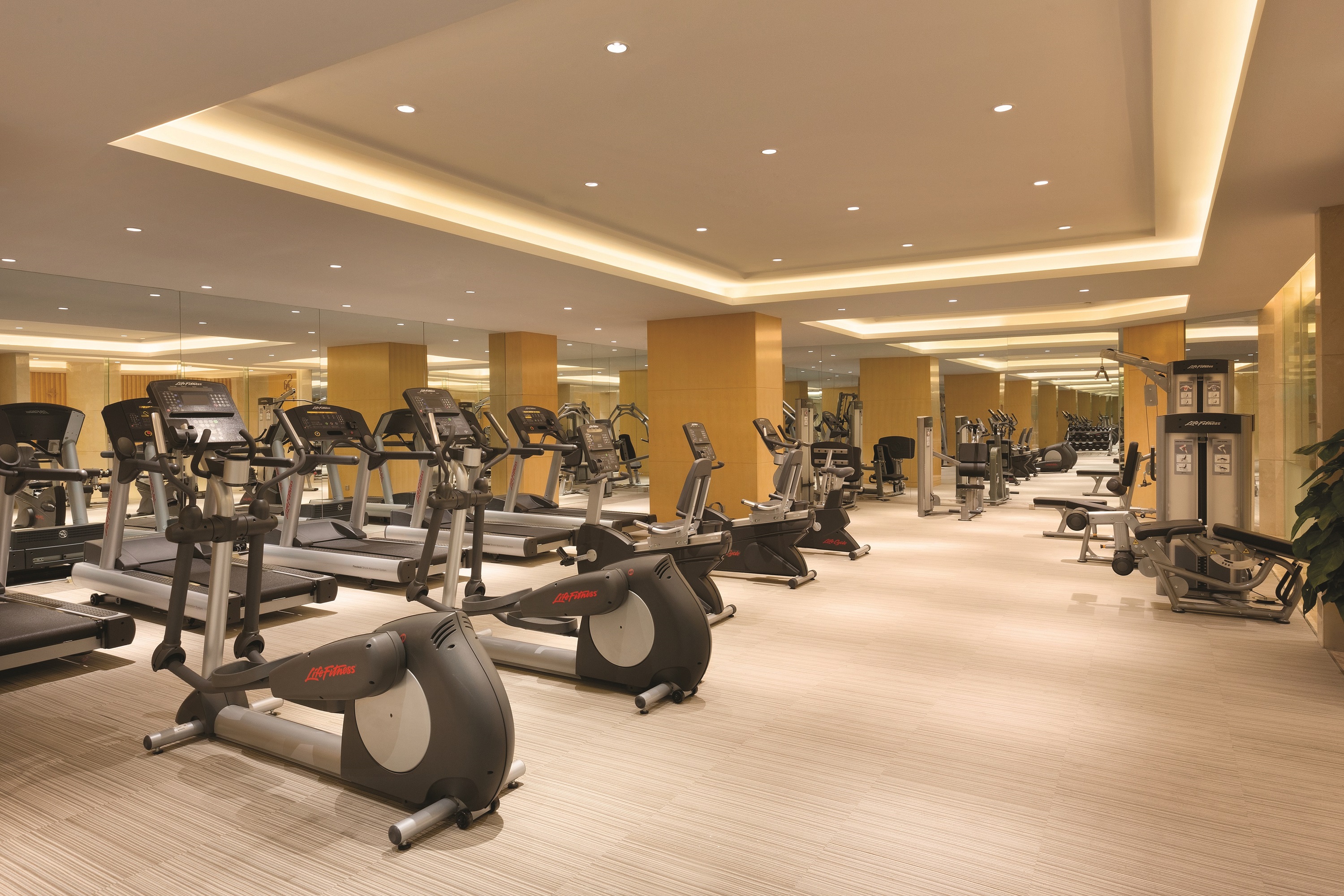 Fitness room at Wyndham Urumqi North in Wujiaqu, Other than US/Canada