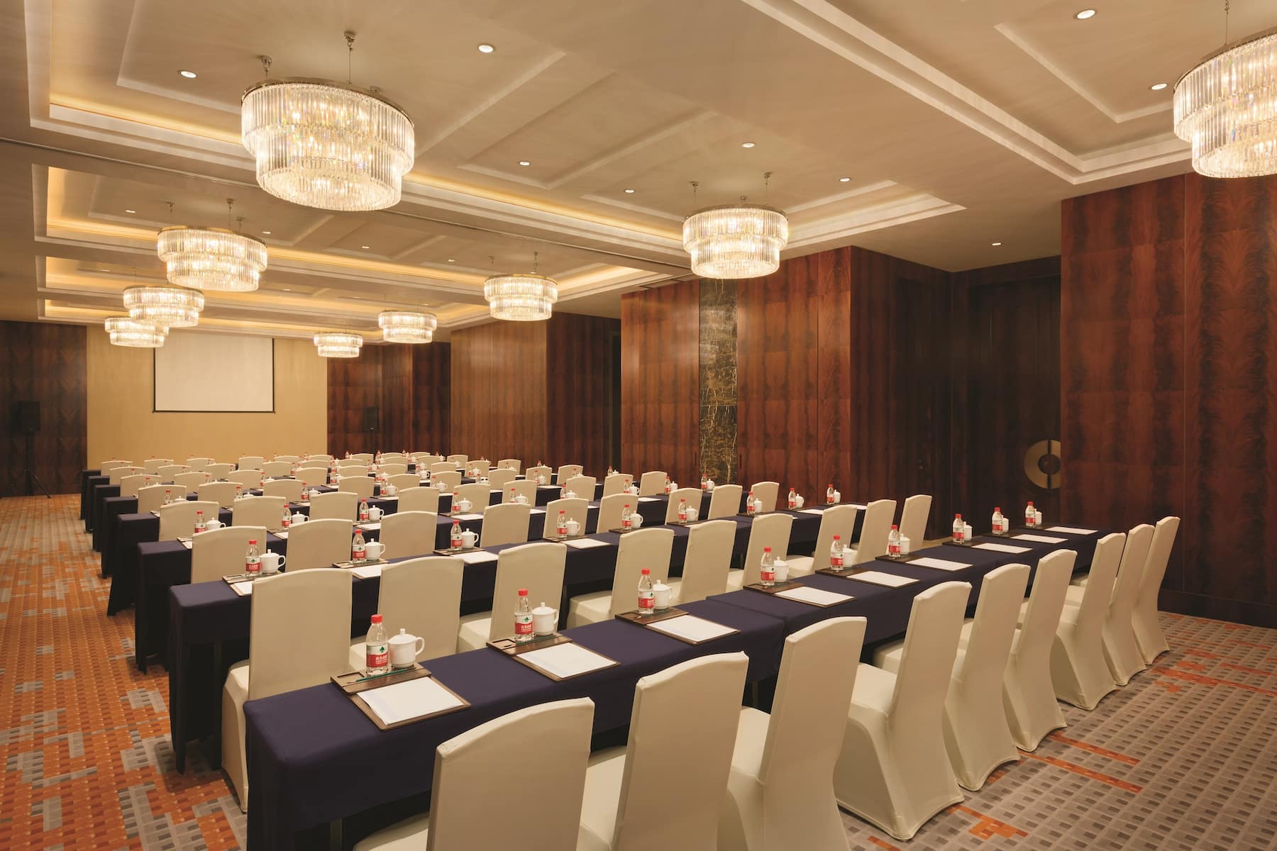 Conference room at Wyndham Urumqi North in Wujiaqu, Other than US/Canada