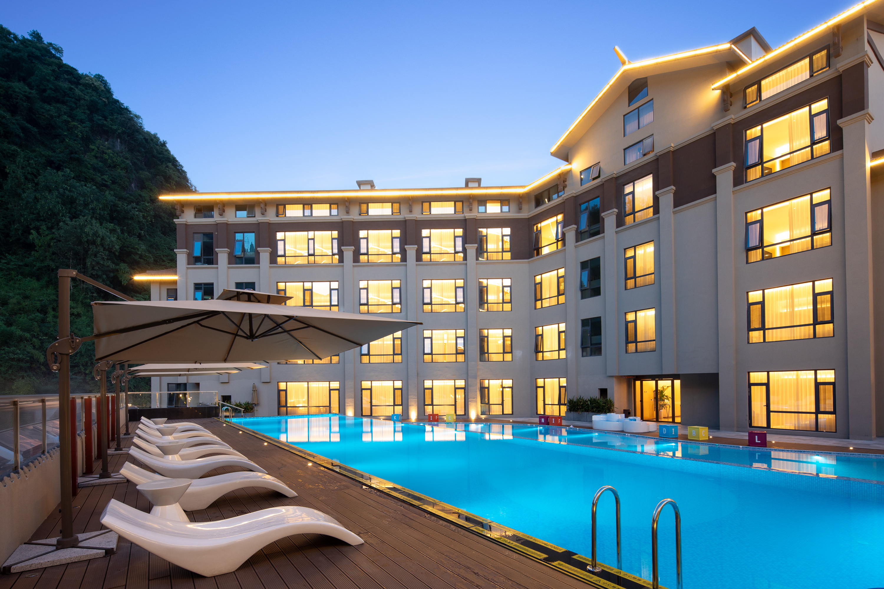 Pool at the Wyndham Zhangjiajie Wulingyuan in Zhangjiaje, Other than US/Canada