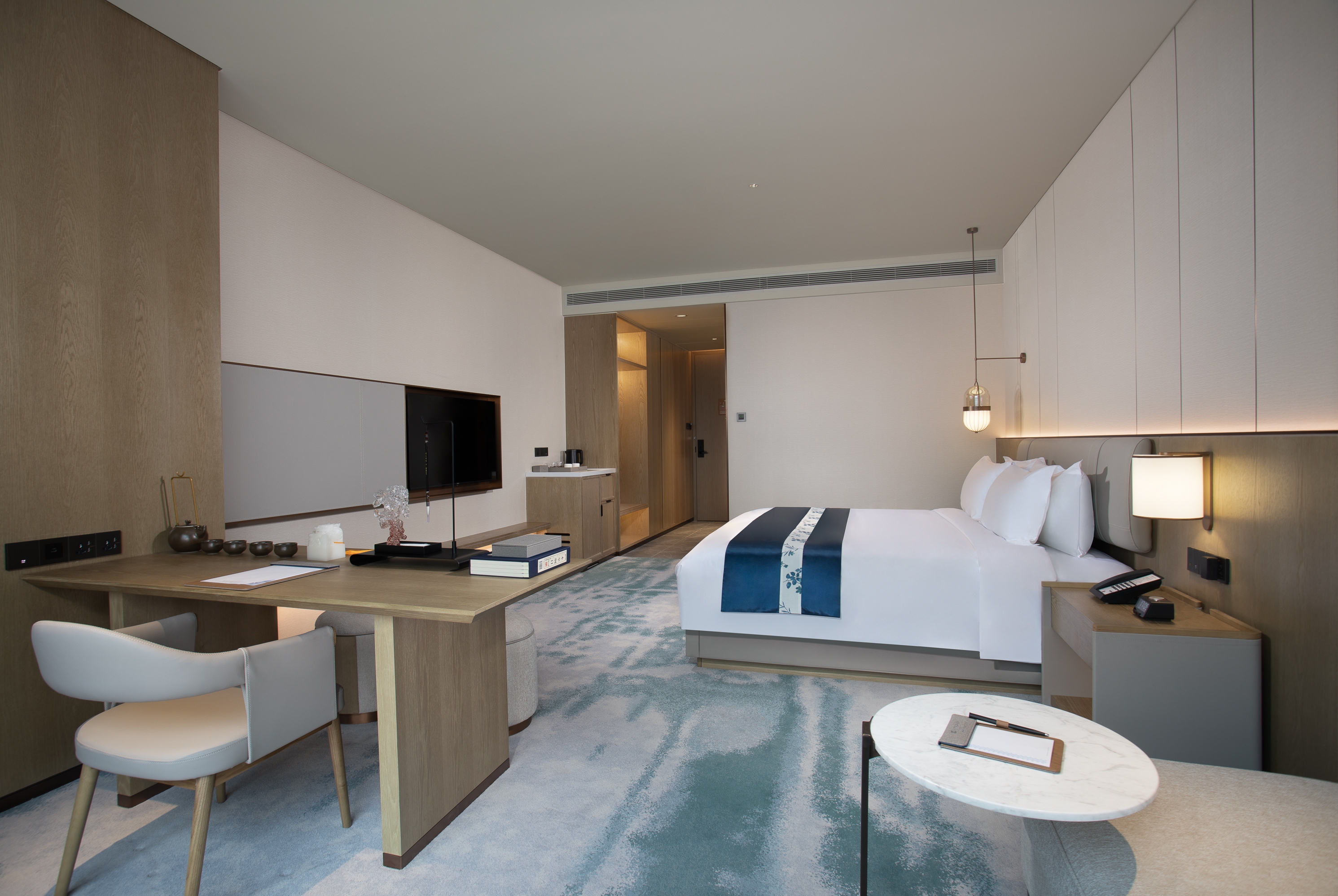 Guest room at the Wyndham Zhangshu in zhangshu, Other than US/Canada