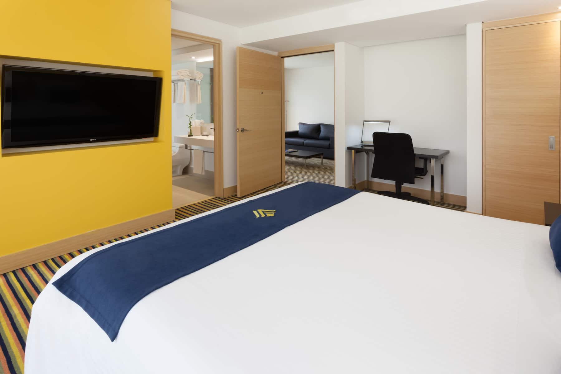Wyndham Bogota suite in Bogota, Other than US/Canada