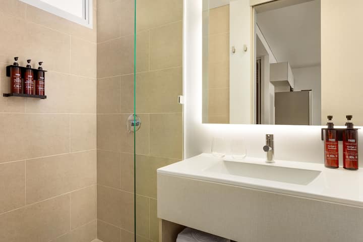 Guest room bath at the Wyndham Santa Marta Aluna Beach in Santa Marta, Other than US/Canada