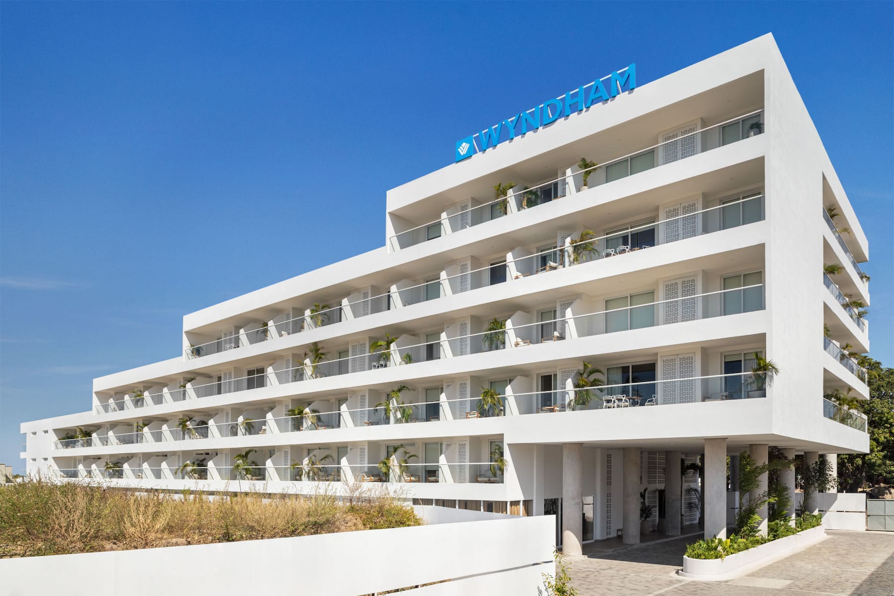 Exterior of Wyndham Santa Marta Aluna Beach hotel in Santa Marta, Other than US/Canada