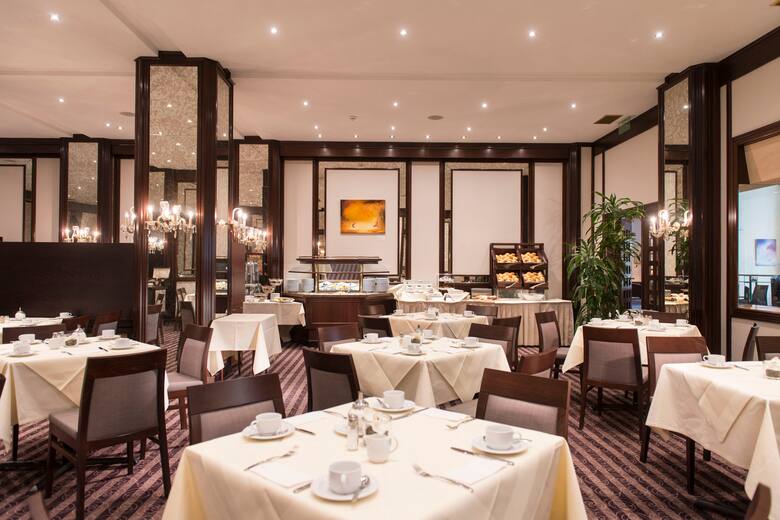 Wyndham Duisburger Hof restaurant in Duisburg, Other than US/Canada