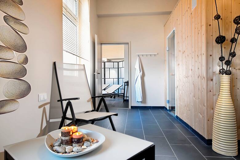 Wyndham Duisburger Hof spa in Duisburg, Other than US/Canada
