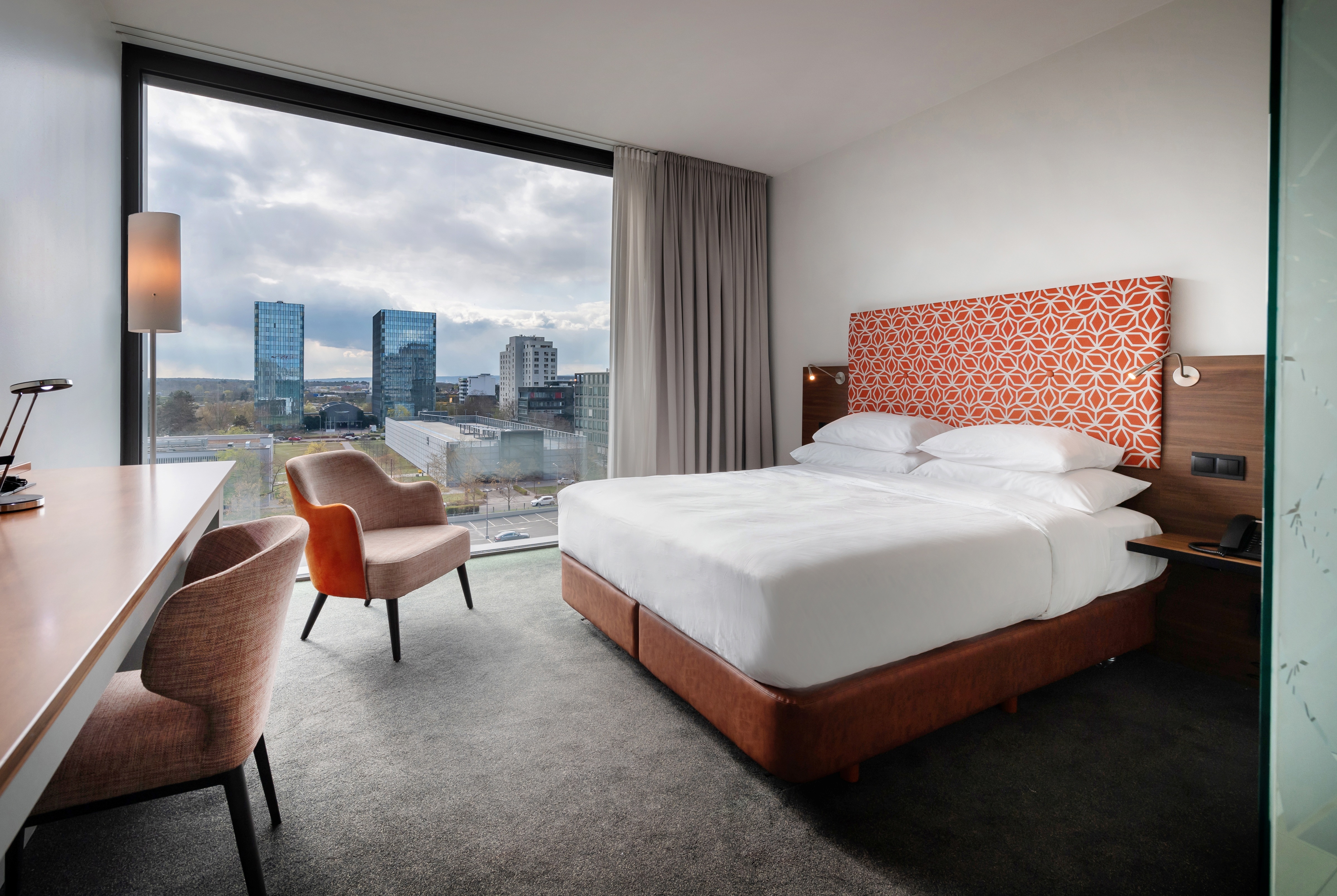 Guest room at the Wyndham Frankfurt Niederrad in Frankfurt am Main, Other than US/Canada