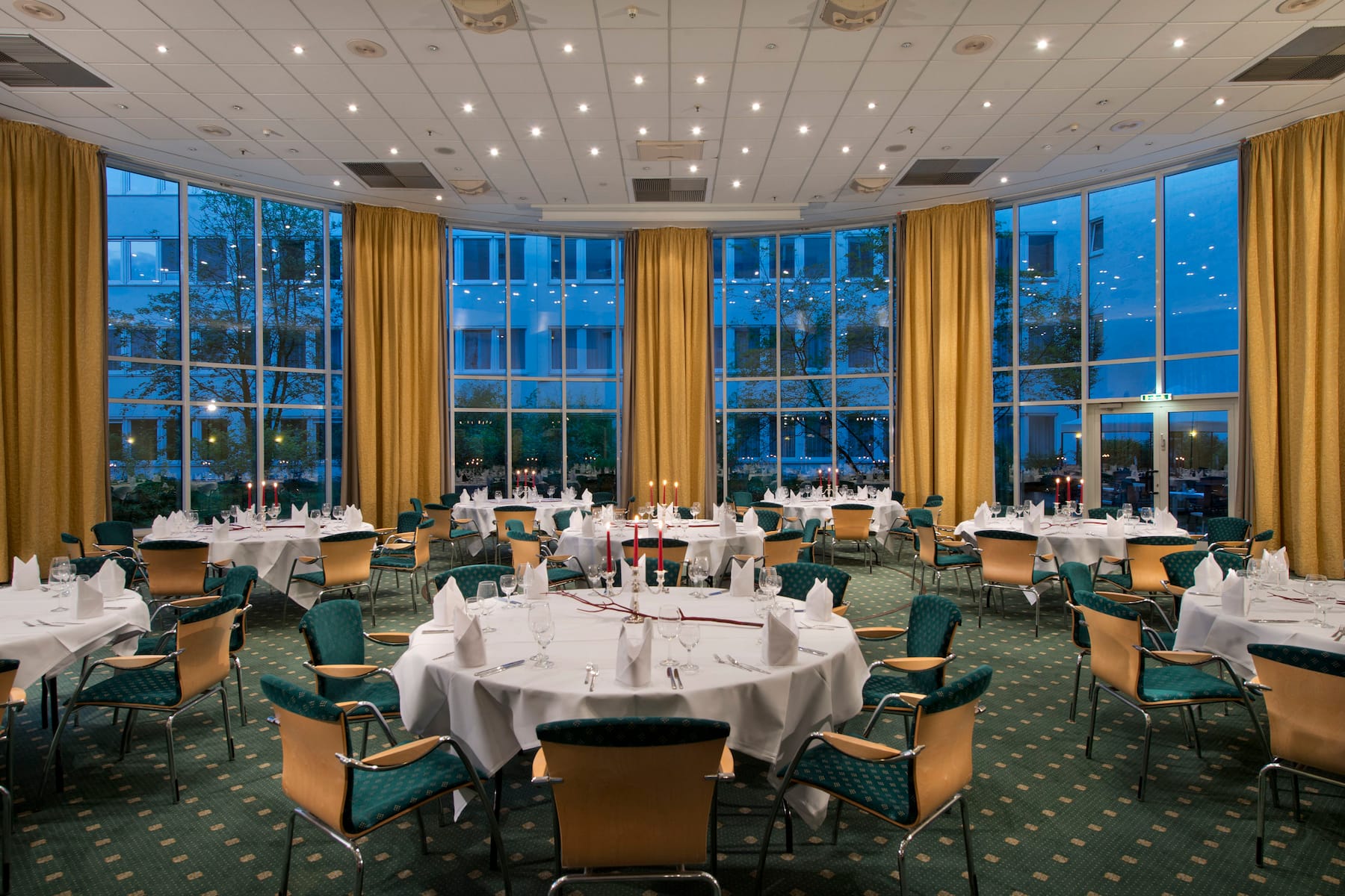 Wyndham Hannover Atrium ballroom in Hannover, Other than US/Canada