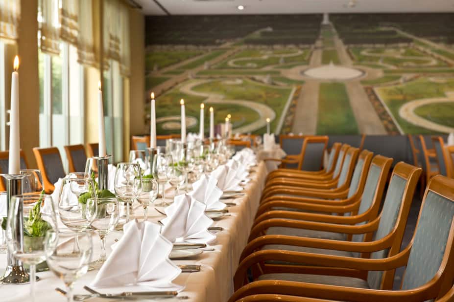 Wyndham Hannover Atrium restaurant in Hannover, Other than US/Canada