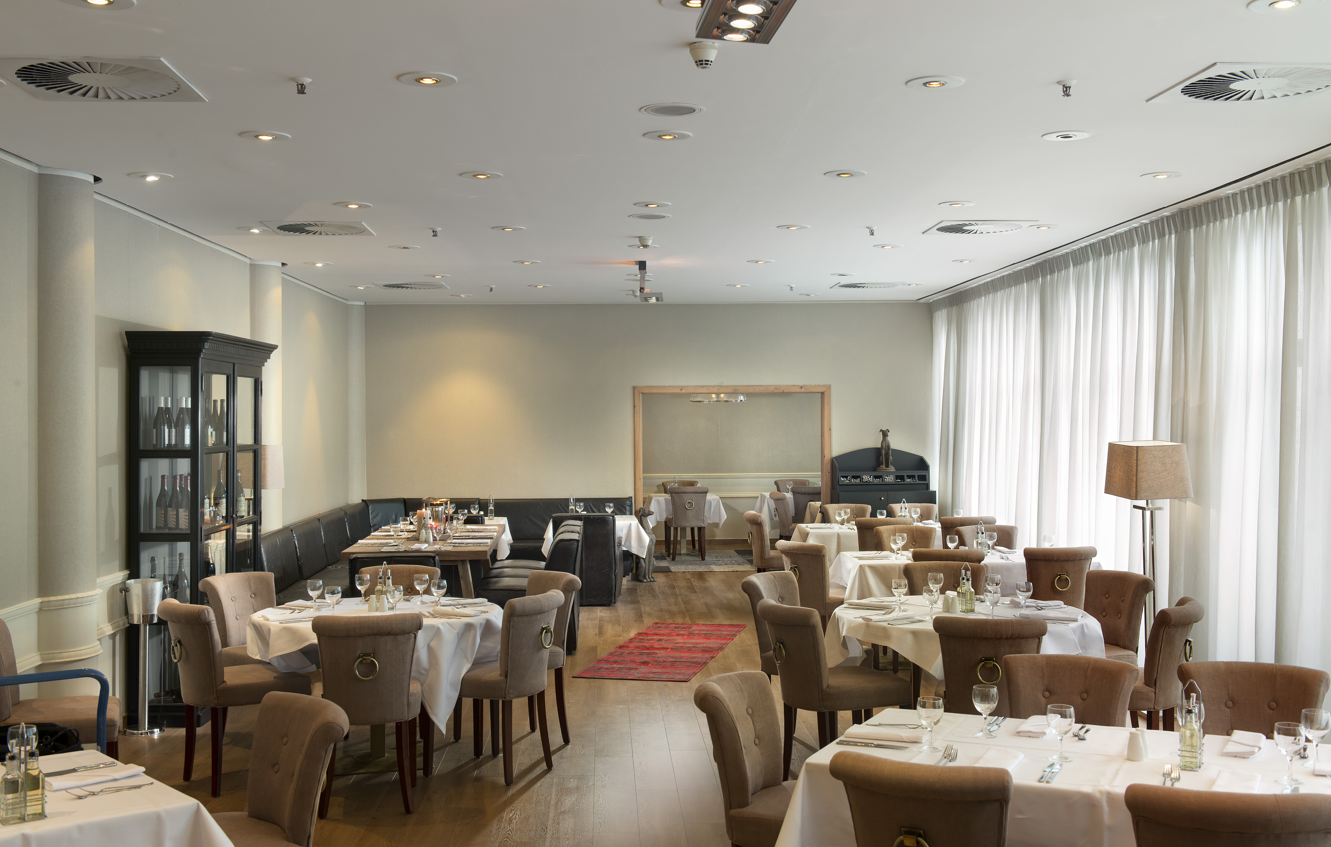 Wyndham Hannover Atrium restaurant in Hannover, Other than US/Canada