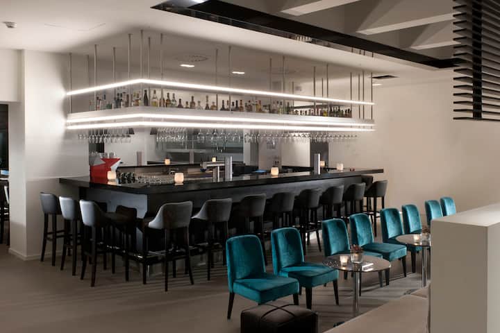 Bar at Wyndham Stuttgart Airport Messe in Stuttgart, Other than US/Canada