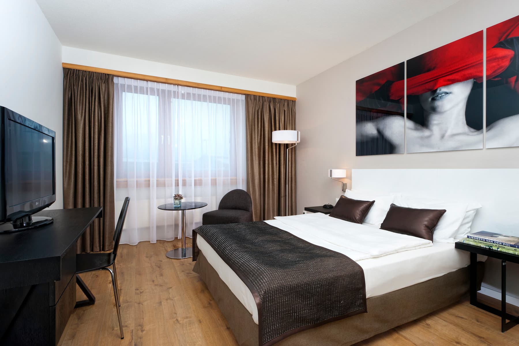 Guest room at the Wyndham Stuttgart Airport Messe in Stuttgart, Other than US/Canada