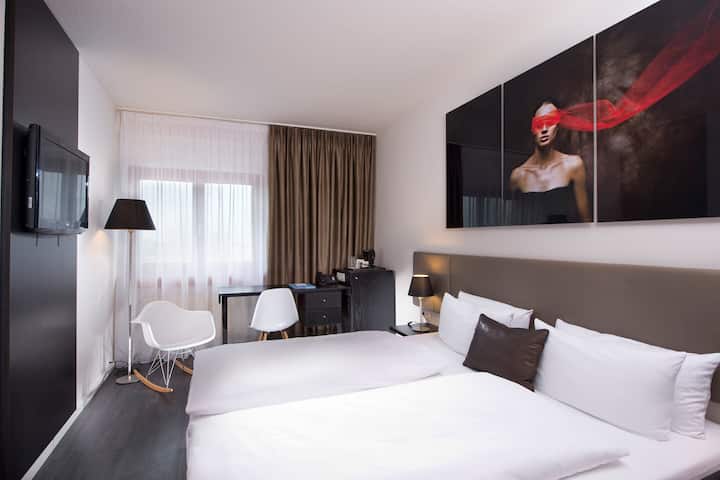 Guest room at the Wyndham Stuttgart Airport Messe in Stuttgart, Other than US/Canada