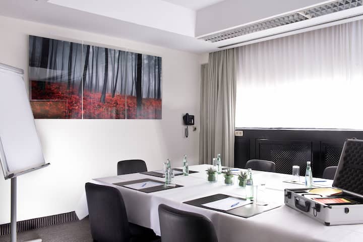 Meeting room at Wyndham Stuttgart Airport Messe in Stuttgart, Other than US/Canada