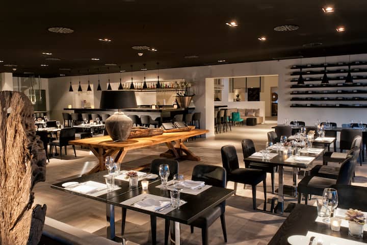 Wyndham Stuttgart Airport Messe restaurant in Stuttgart, Other than US/Canada