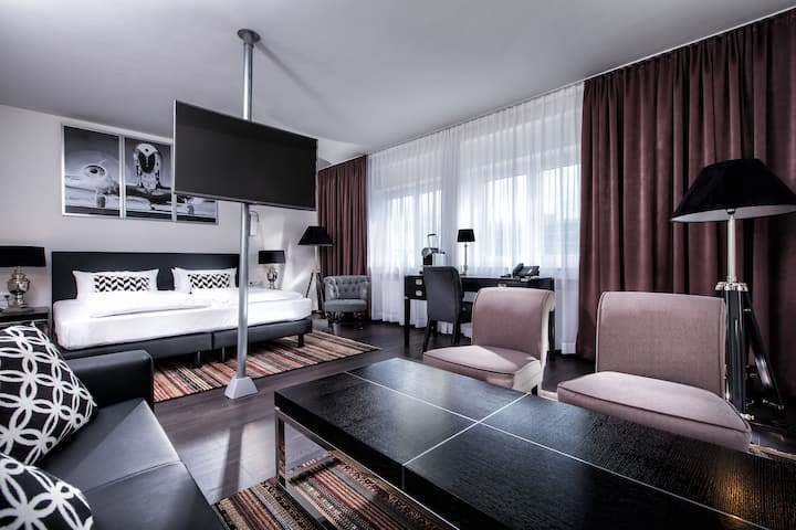 Wyndham Stuttgart Airport Messe suite in Stuttgart, Other than US/Canada