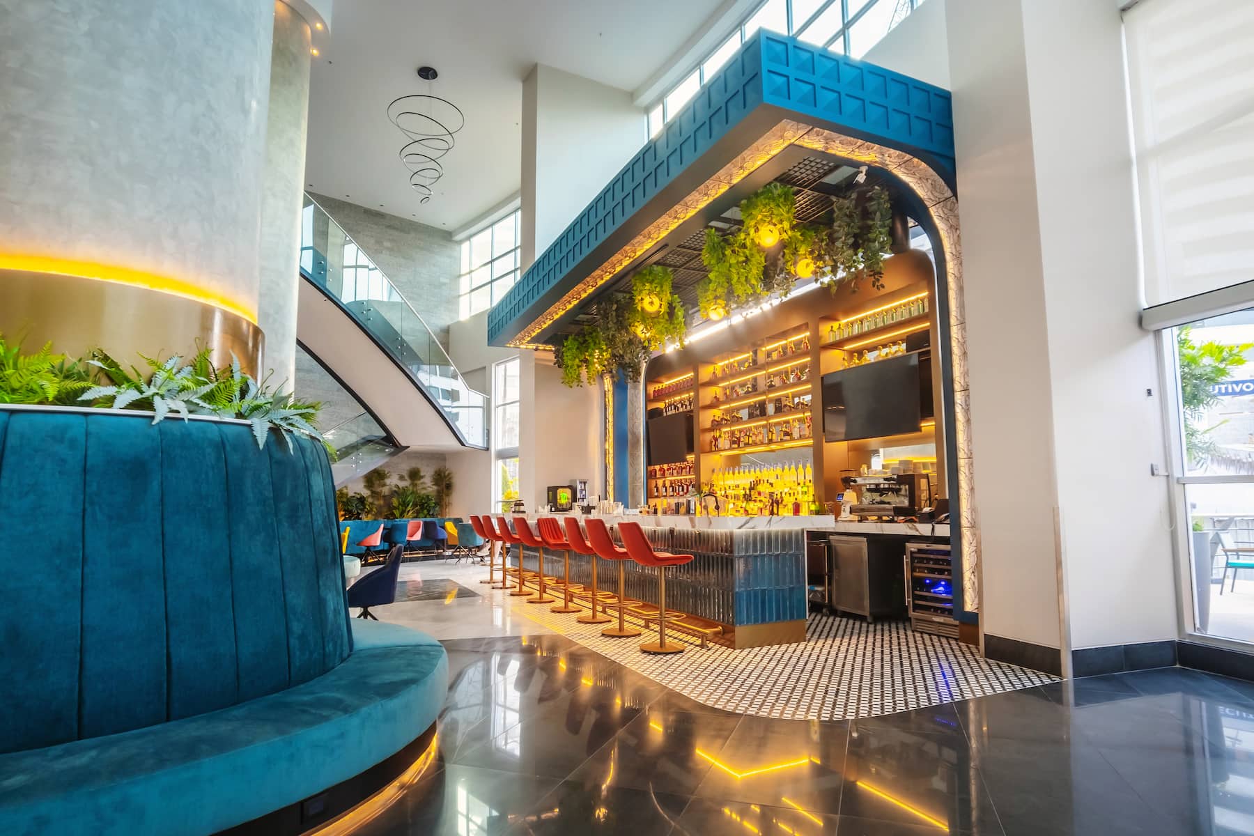 Wyndham Guayaquil Puerto Santa Ana restaurant in Guayaquil, Other than US/Canada