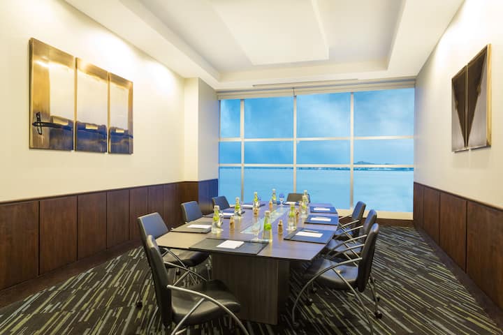 Board room at Wyndham Guayaquil Puerto Santa Ana in Guayaquil, Other than US/Canada