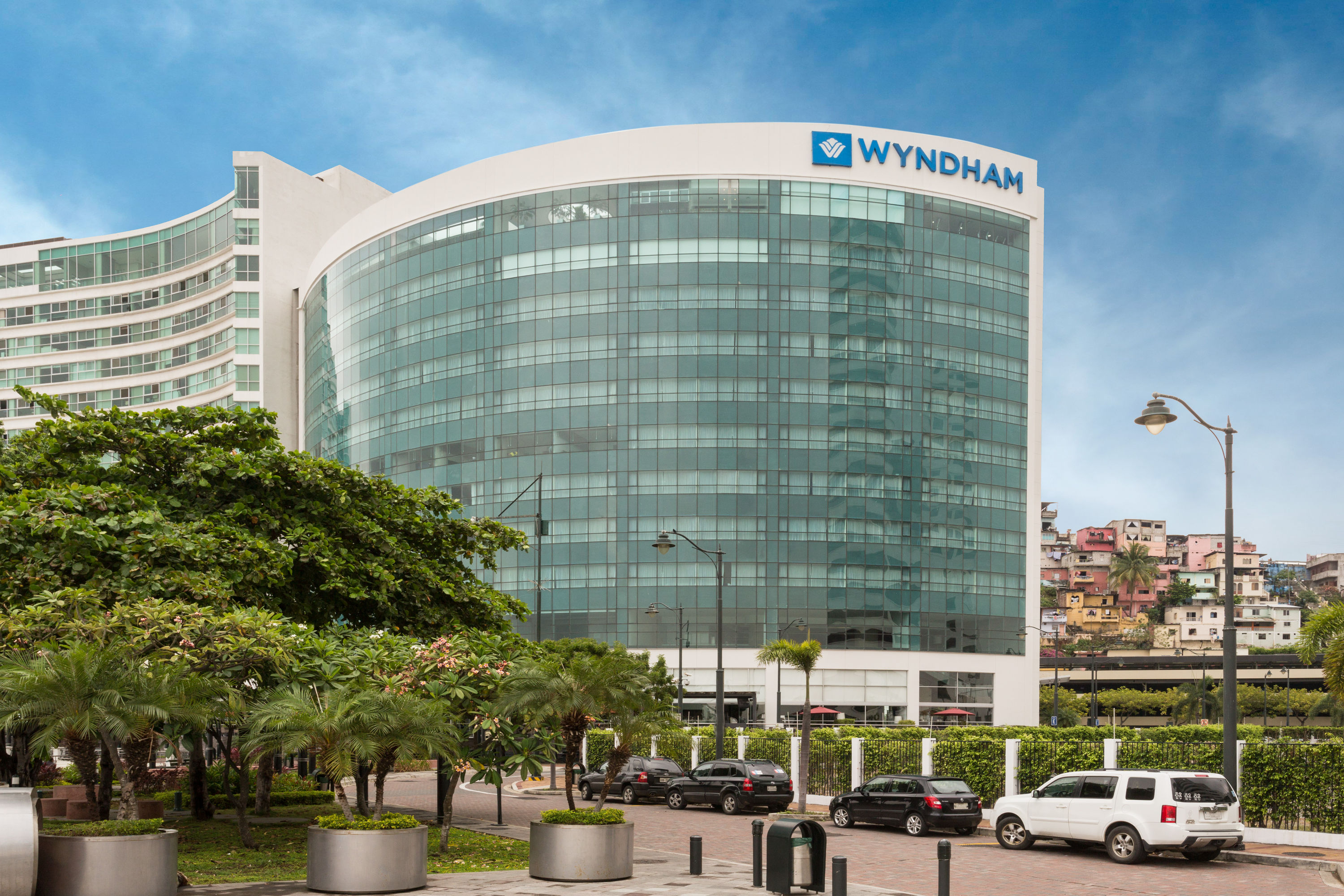 Wyndham Guayaquil Puerto Santa Ana | Hoteles en Guayaquil, EC