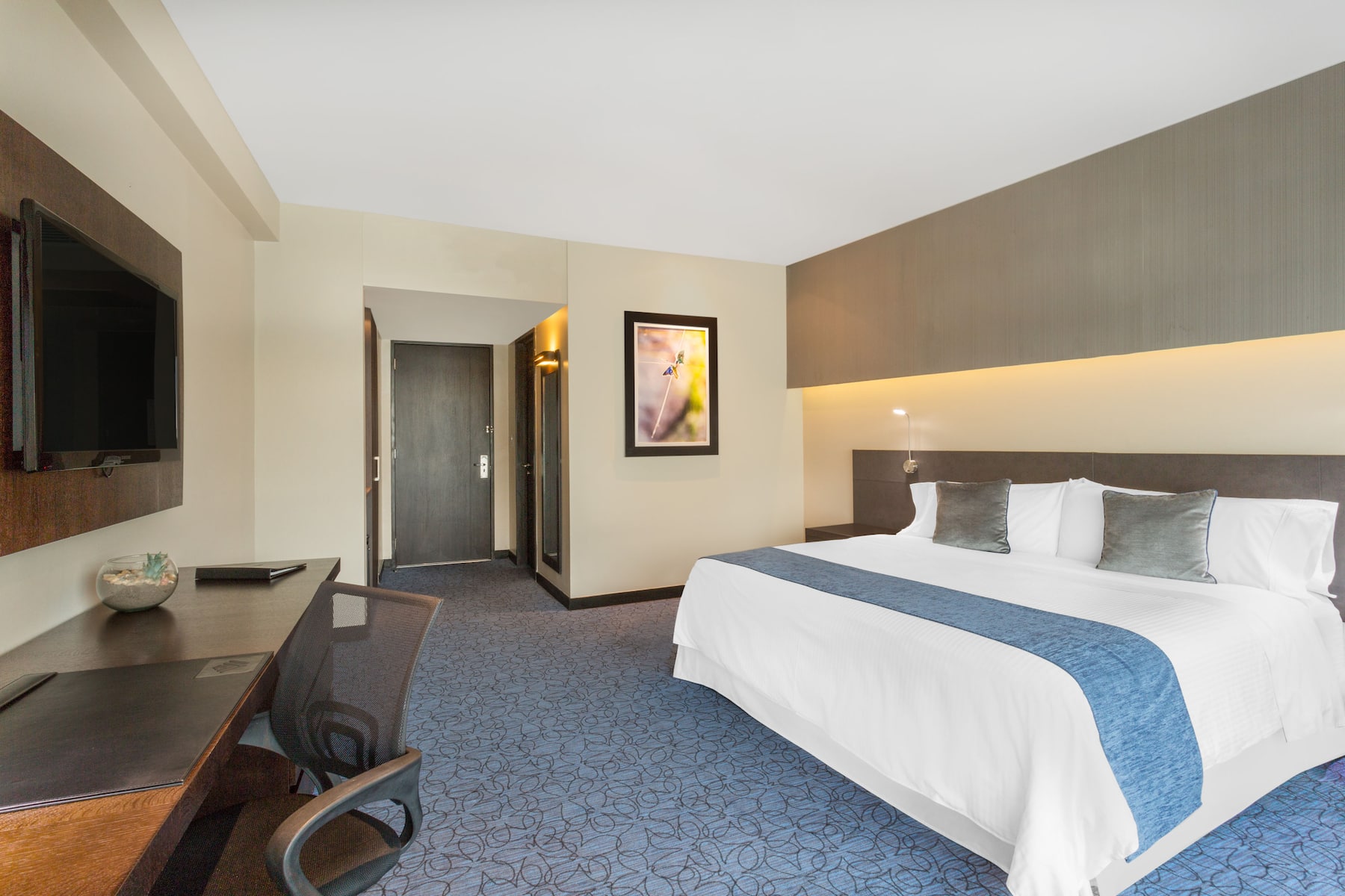 Guest room at the Wyndham Guayaquil Puerto Santa Ana in Guayaquil, Other than US/Canada
