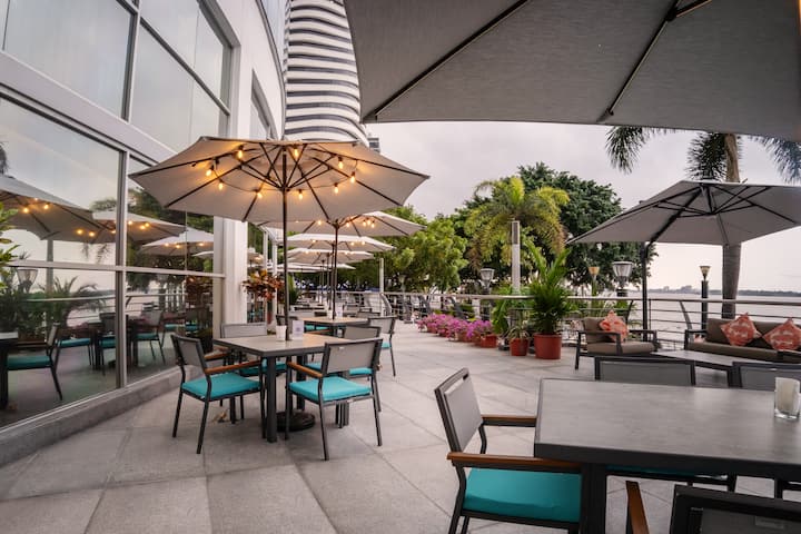 Wyndham Guayaquil Puerto Santa Ana restaurant in Guayaquil, Other than US/Canada