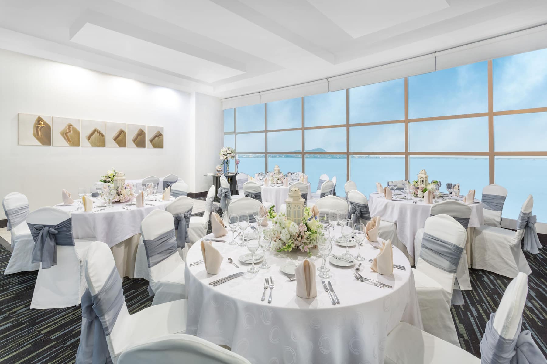 Wyndham Guayaquil Puerto Santa Ana ballroom wedding in Guayaquil, Other than US/Canada