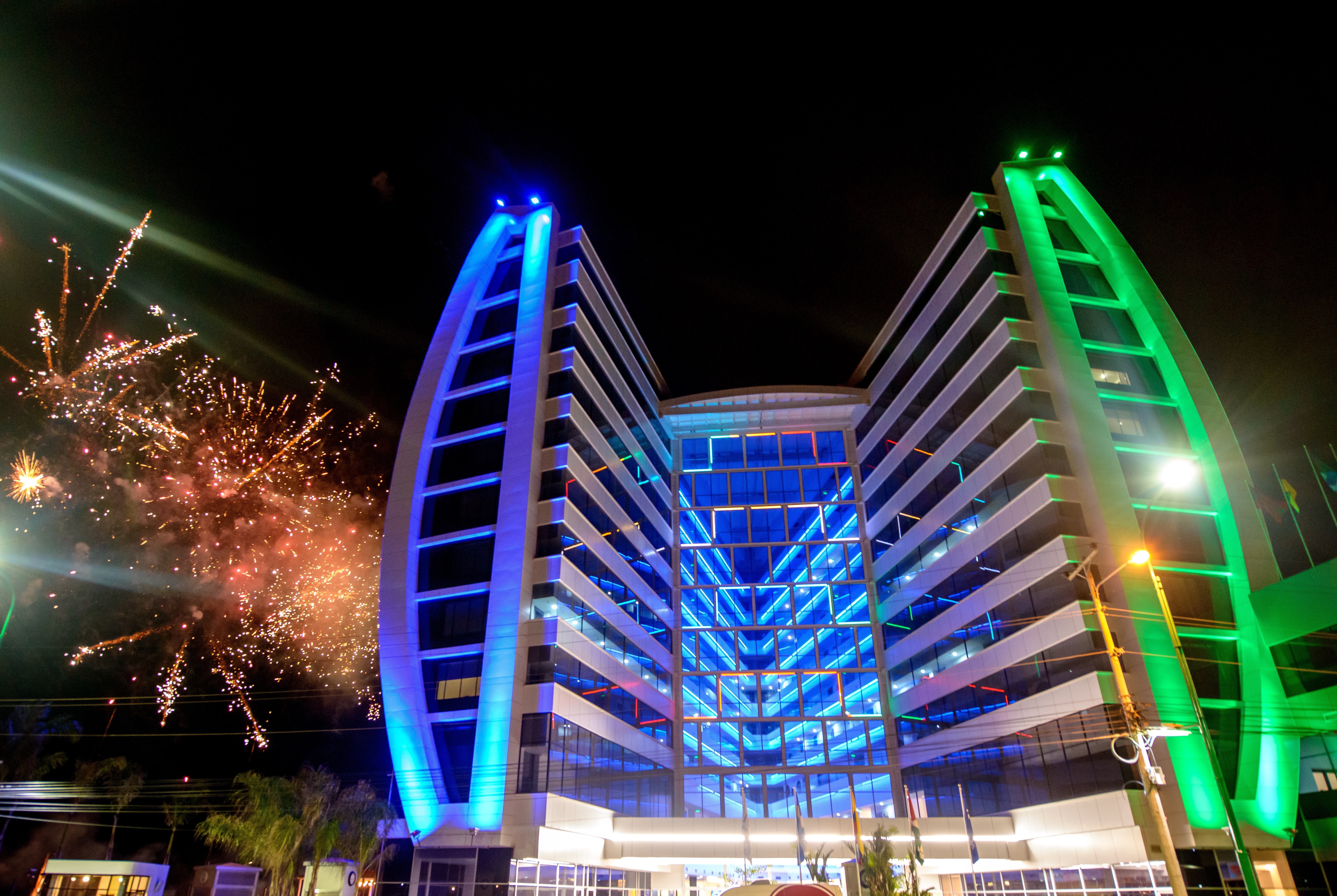 Exterior Night Image of Wyndham Manta Sail Plaza Hotel and Convention Center hotel in MANTA, Other than US/Canada