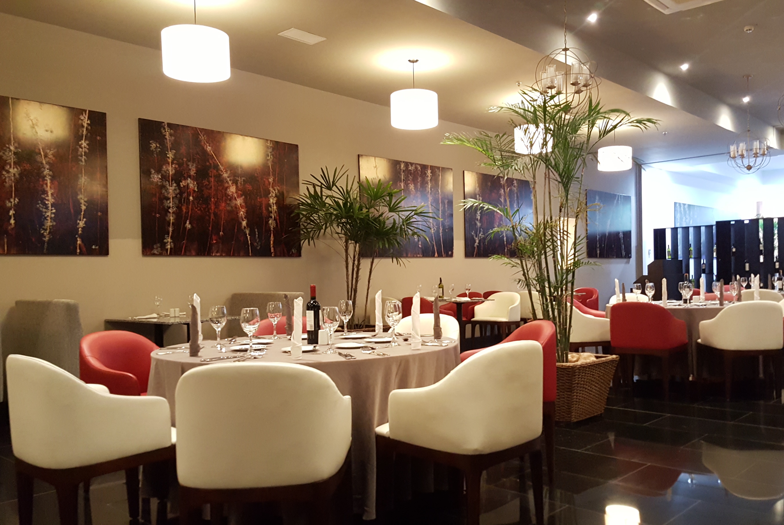 Wyndham Manta Sail Plaza Hotel and Convention Center restaurant in MANTA, Other than US/Canada