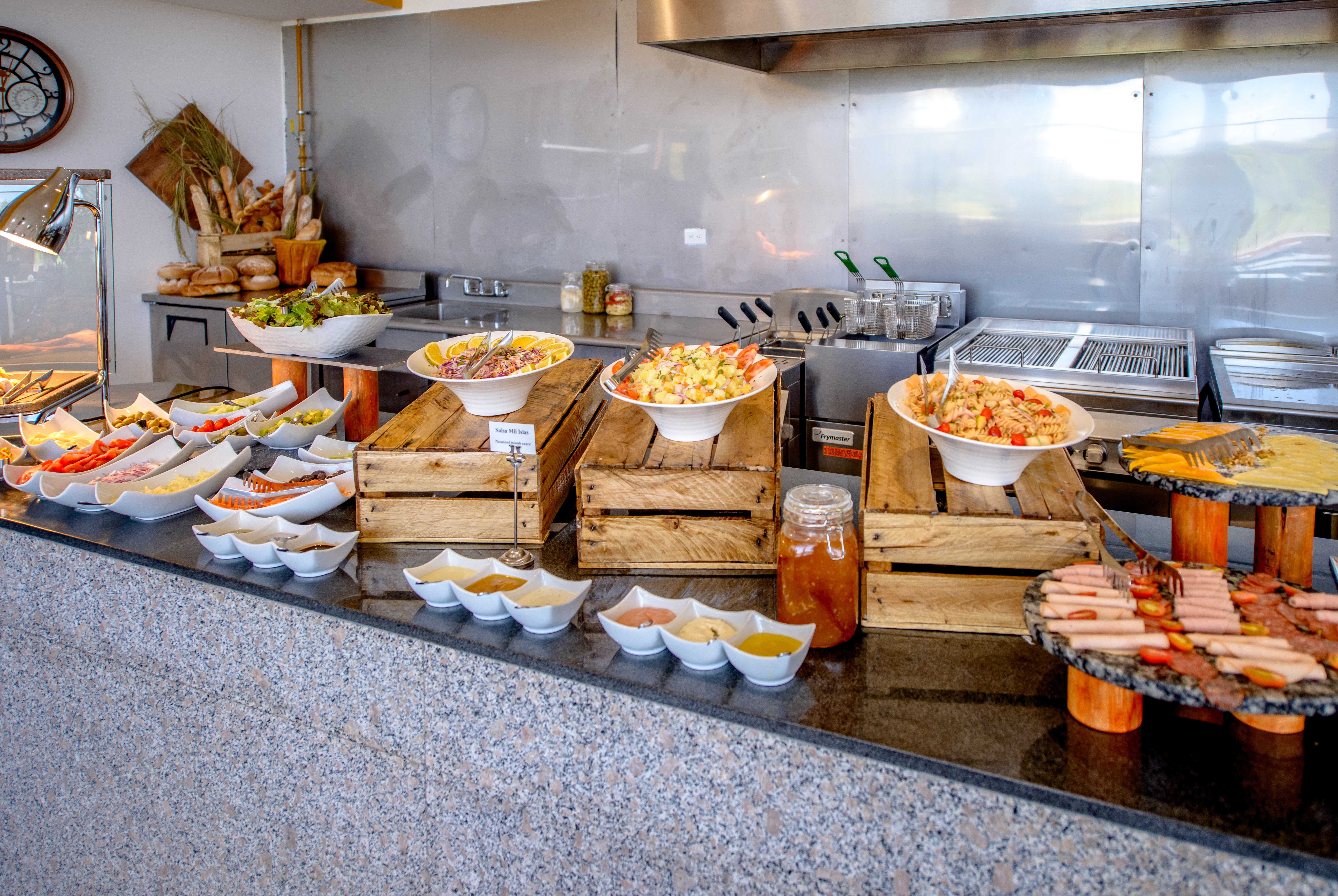 Wyndham Manta Sail Plaza Hotel and Convention Center restaurant in MANTA, Other than US/Canada