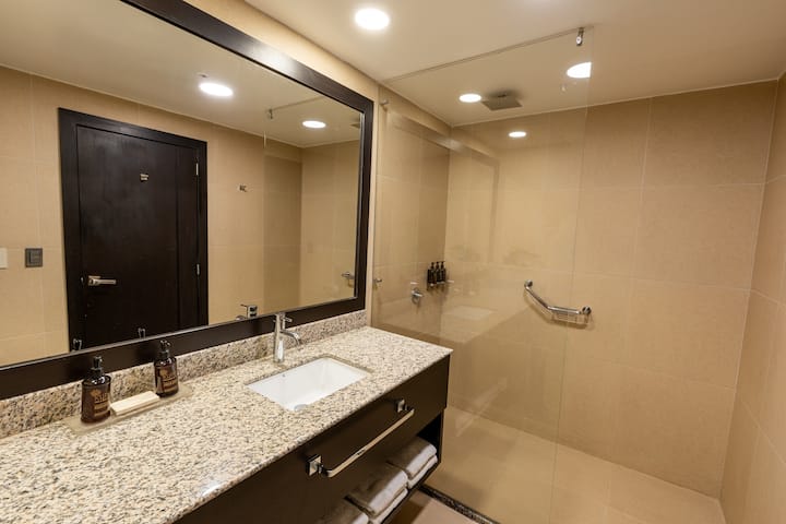 Guest room bath at the Wyndham Quito Airport in Quito, Other than US/Canada