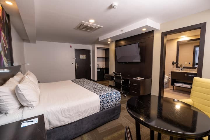 Guest room at the Wyndham Quito Airport in Quito, Other than US/Canada