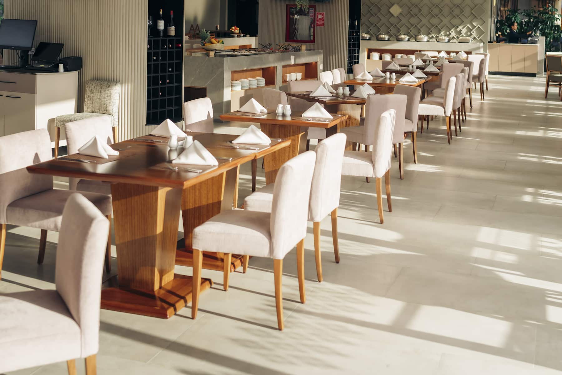 Wyndham Quito Airport restaurant in Quito, Other than US/Canada