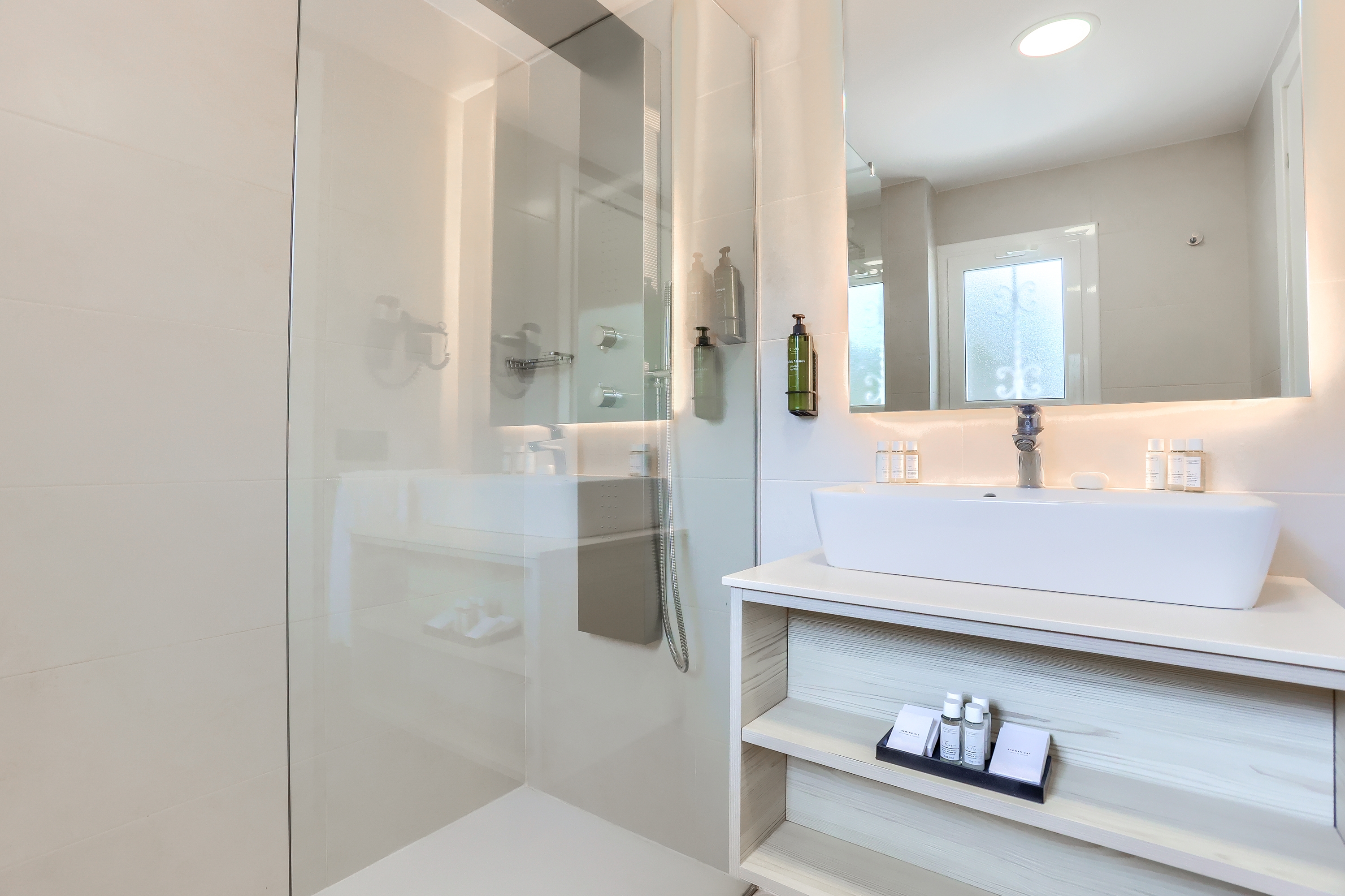 Guest room bath at the Wyndham Mallorca Portocolom Resort in Portocolom, Other than US/Canada