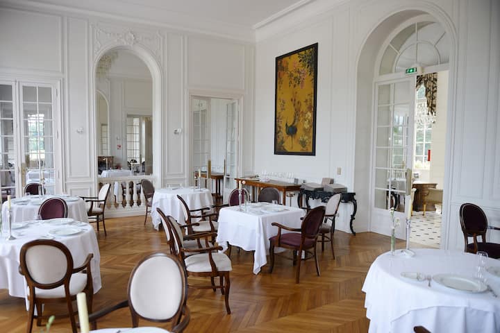 Wyndham Halcyon Resort La Souterraine restaurant main dining in La Souterraine, Other than US/Canada