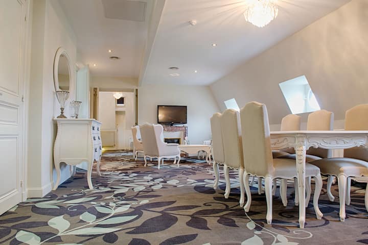 Guest room at the Wyndham Halcyon Resort La Souterraine in La Souterraine, Other than US/Canada